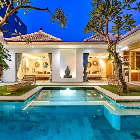New 4 Bdr Villa Rooftop & Pool Seminyak Petitenget